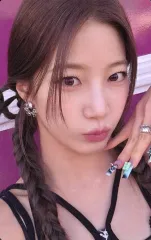 【中古】コレクションカード(女性) LE SSERAFIM/カズハ(KAZUHA)/CD「DIFFERENT」通常盤(初回プレス)(TYCT-39291)封入セルフィーフォトカード