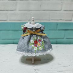 シルバニア　ハンドメイド　お母さん　服　花　グレー