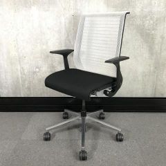 [中古]Steelcase（スチールケース）製 シンクチェア（2015年以降モデル）！[KC]