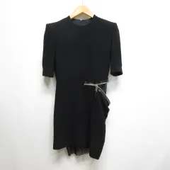 加藤紗里が着用していたディースクのワンピース