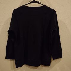黒のロングトレーナー