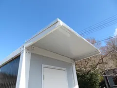 組み立て式 ユニットハウス用 庇 ひさし 雨よけ ステー2本 ボルト付 玄関 ドア上 エントランス 鉄 白 ホワイト