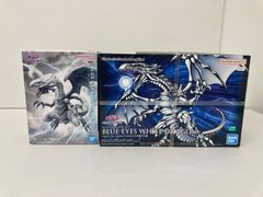 遊戯王　デュエルモンスターズ　青眼の白龍　ブルーアイズ・ホワイト・ドラゴン　フィギュア & プラモデル　セット