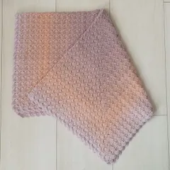 ひざかけ・ブランケット：ベビーブランケット・おくるみ《センターダイアゴナル：ピンク～パープル》ハンドメイド