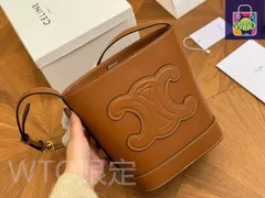 セリーヌ スモール バケット キュイル トリオンフ ショルダーバッグ