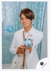 【中古】生写真(ジャニーズ) 関西ジャニーズJr./正門良規/上半身・衣装白・左手プレゼントの箱持つ/17冬 関西ジュニア「X’mas SHOW 2017」グッズ撮影オフショット/公式生写真