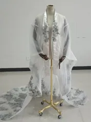 チュール打掛　着物　オーバードレス　レース羽織　ウエディングドレス　お色直し うす衣 花嫁和装 色打掛