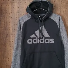 adidas  アディダス　climawarm　ロゴ枠刺しゅう　ラグラン袖　パーカー　メンズM