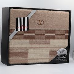 れ*ん様 ◇FENDI（フェンディ）綿毛布 1年通して使える優れもの