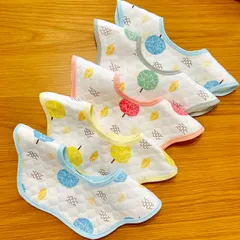 【新品】ベビースタイ　よだれかけ　北欧風　防水　360度　花型　5枚セット　出産祝い　入園準備　出産準備　赤ちゃん用品