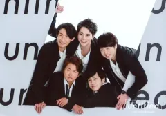 【中古】生写真(ジャニーズ) 嵐/集合(5人)/横型・衣装黒.白・目線左・松本右手上げ/「ARASHI LIVE TOUR 2017-2018 『untitled』」オリジナルフォト