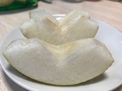王秋　和梨　秋田県産　家庭用　箱込約2.2kgのサムネイル