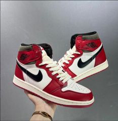 NIKE ナイキ エアジョーダン 1 Retro High シカゴ 期間限定