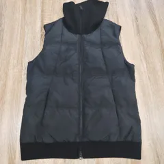 美品。COMME CA DU MODE。コムサデモード。ハイネックダウンベスト。ブラック。9サイズ。