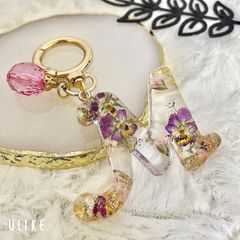 レジン　イニシャルキーホルダー　M