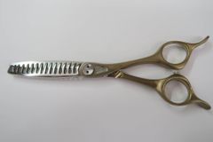 Cランク【トギノン TOGINON】 QUEEN SHIGMA クイーンシグマ 5.8 セニング 美容師・理容師 5.8インチ 右利き 【中古】:H-9114