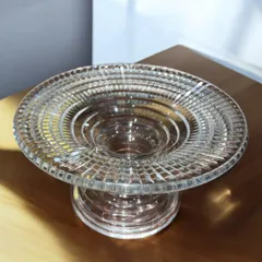 骨董時代2色バイカラーフリル 乳白色ガラス橙色脚付コンポート