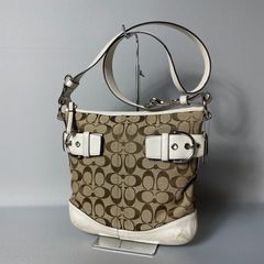 2502-38｜グッチ GGキャンバス トートバッグ ブラウン - メルカリ