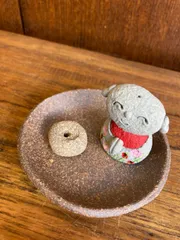 【新品・未使用】陶器製 お地蔵さんの香炉 - 優しい表情で心安らぐ香りの空間に - 手作り陶器 土もの 和風インテリア 日本製