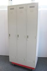 ライオン事務器　3人用ロッカー　シリンダー錠　更衣　着替え　個人ロッカー　オフィス　事務所　店舗