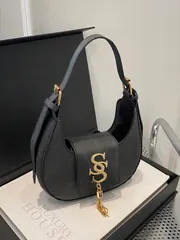 バッグ レディース ショルダーバッグ 1個 レディースの無地クレセントムーン刺繍フラップデザインの無地磁気開閉ショルダーバッグ