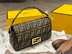 2024年最新】fendi マンマバケットの人気アイテム - メルカリ