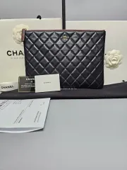 Chanel(シャネル) クラシック 金具 ラムスキン クラッチ ミディアム ブラック 299 ブンダエ