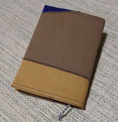 古本＋手作りブックカバー／たったひとりのサバイバル・ゲーム！灼熱の砂漠を脱出せよ, トレイシー・ターナー, 岡本由香子(訳) (KADOKAWA)