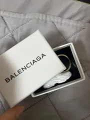 2025年最新】BALENCIAGA メンズ キーホルダー・キーリングの人気