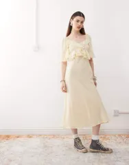 【送料無料】 リクレイム ヴィンテージ レディース ワンピース トップス Reclaimed Vintage ruffle maxi dress in buttermilk yellow chiffon IVORY