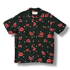 Aloha Blossom KISS キス リップアロハシャツ S/S 半袖 開襟 アロハブロッサム AB-0002010101 ブラック 44 94438A6