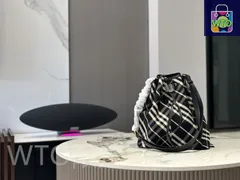 【今日特価】Burberry バーバリー グレンチェック バケットバッグ 調節可能なストラップと優れた収納力-WTO輸入2