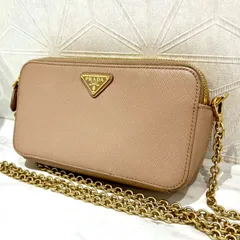 PRADA プラダ バッグ ショルダーバッグ チェーンショルダーサフィアーノレザーピンクベージュ系 ゴールド金具 Wジップ チェーンショルダー 三角ロゴ