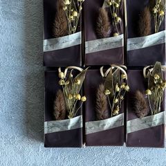 fragrance bouquet sachet brun