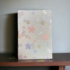 西陣織 御朱印帳 うさぎ柄 白