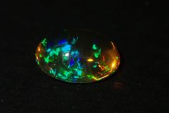 天然ファイアオパール ルース 1.153ct 約6mm×8mm ソーティング付き！