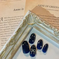 ②【ネイルチップ】ジェルネイル　リボン　ストーン　ネイビー　ガーリー　推しカラー　オリジナル　サイズオーダー受付中