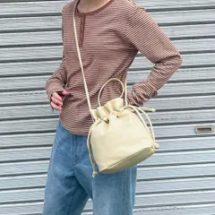 新品 2way 巾着 ショルダー バッグ バニラ 韓国風 カジュアル 巾着バッグ 小さめ 斜めがけ 肩かけ ハンドバッグ フェイクレザー 軽量 白 長財布 350ml収納 お呼ばれ パーティー レディース 上品 ハンドバッグ プレゼント 贈り物 高級 可愛い