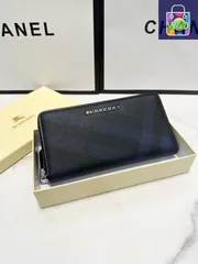 【今日特価】Burberry バーバリー 新作ハンドポーチ 原版牛皮使用、多ポケットで大容量を実現