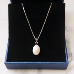 Agate】アガット シルバー 白蝶貝 オーバル チャーム、鳥彫刻 - メルカリ