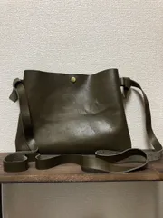 姫路レザー（牛革）を使用したサコッシュ
