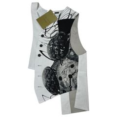 YOHJI YAMAMOTO POUR HOMME(ヨウジヤマモトプールオム) 25SS CLOCK PRINT ASYMMETRY VEST クロック プリント アシンメトリー ベスト HP-V16-220-1-02 25SSファーストルック着用品