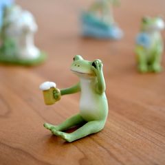 ほろよいのカエル Copeau コポー クッチーナ カエル グッズ 置物 玄関 雑貨 ビール 酔っ払い お酒 ほろ酔い ナチュラル 小物 プレゼント ギフト 贈り物 おしゃれ
