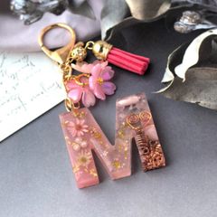 ❁イニシャルＭオルゴナイト開運・お守り・レジンストラップ天然石ピンクオパール ❁＜送料込み＞