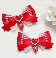 ヘアクリップリボン 赤 レッド ギンガムチェック 量産型 ♡ いちご 苺 地雷 ロリィタ ロリータ ゴスロリ アイドル サブカル 天使界隈 推し 姫系 イベント ヘアメ