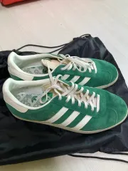 adidas(アディダス) ガゼル ダークグリーン