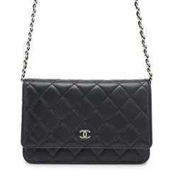 シャネル チェーンウォレット クラシック マトラッセ ココマーク ラムスキン AP0250 CHANEL 財布 黒