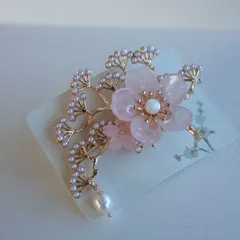 天然石ローズクォーツの桜と松枝のヘアクリップ さくら　ヘアアクセサリー 髪飾り