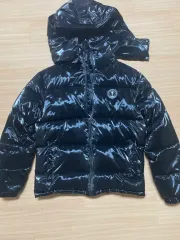 トラップスター光沢ナイロンダウンジャケット　フード付き　sサイズ 中古・古着通販】TRAPSTAR (トラップスター) ダウンジャケット