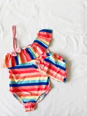 キッズ ガールズ リボン付きストライプ女の子水着 キャップ付 【527】